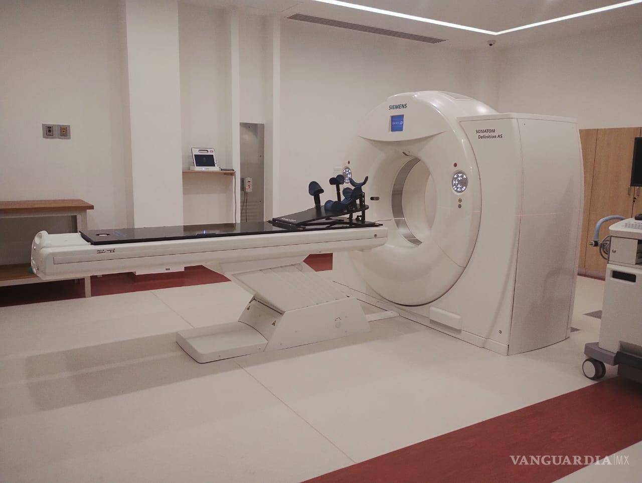 $!Con el tomógrafo simulador se localizará el tumor y lo definirá en tercera dimensión.