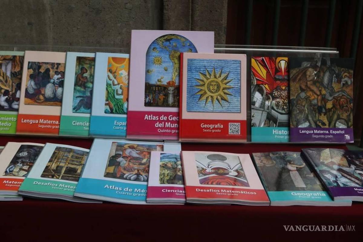 Regreso a clases en medio de polémica por libros de texto gratuito; en Coahuila y seis estados más no se repartirán