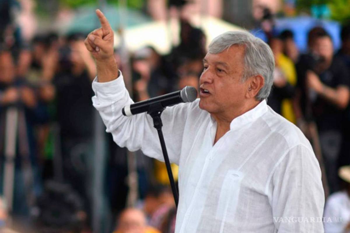 AMLO afirma, refinería en Tabasco va, 'contra viento y marea'