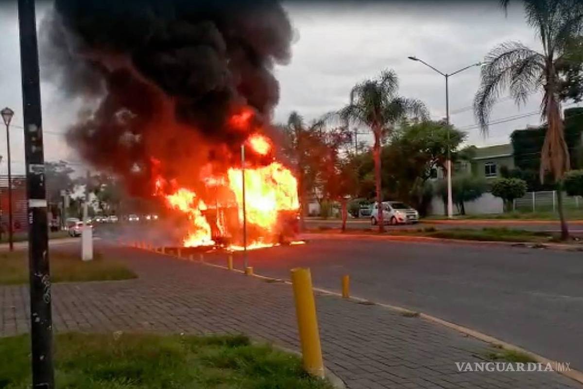 Video: así incendiaron vehículos en carretera a Saltillo, en Zapopan, Jalisco
