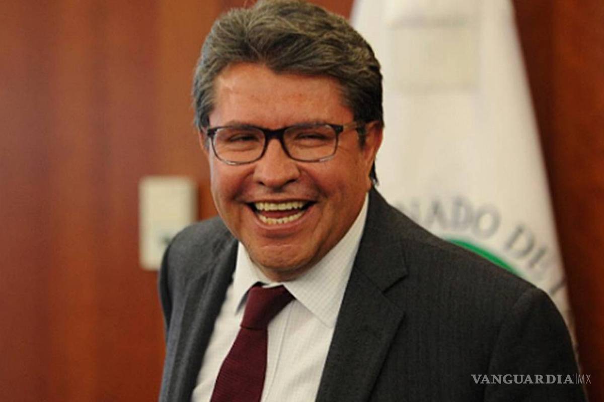 Sueldo de 105 mil pesos como senador no es suficiente para Monreal