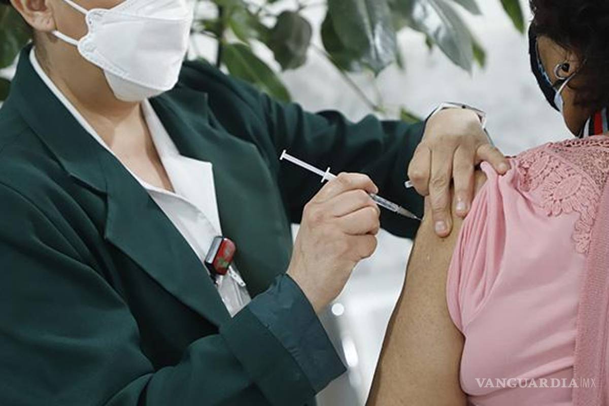 IMSS Coahuila invita a vacunarse contra la influenza para prevenir complicaciones durante el invierno