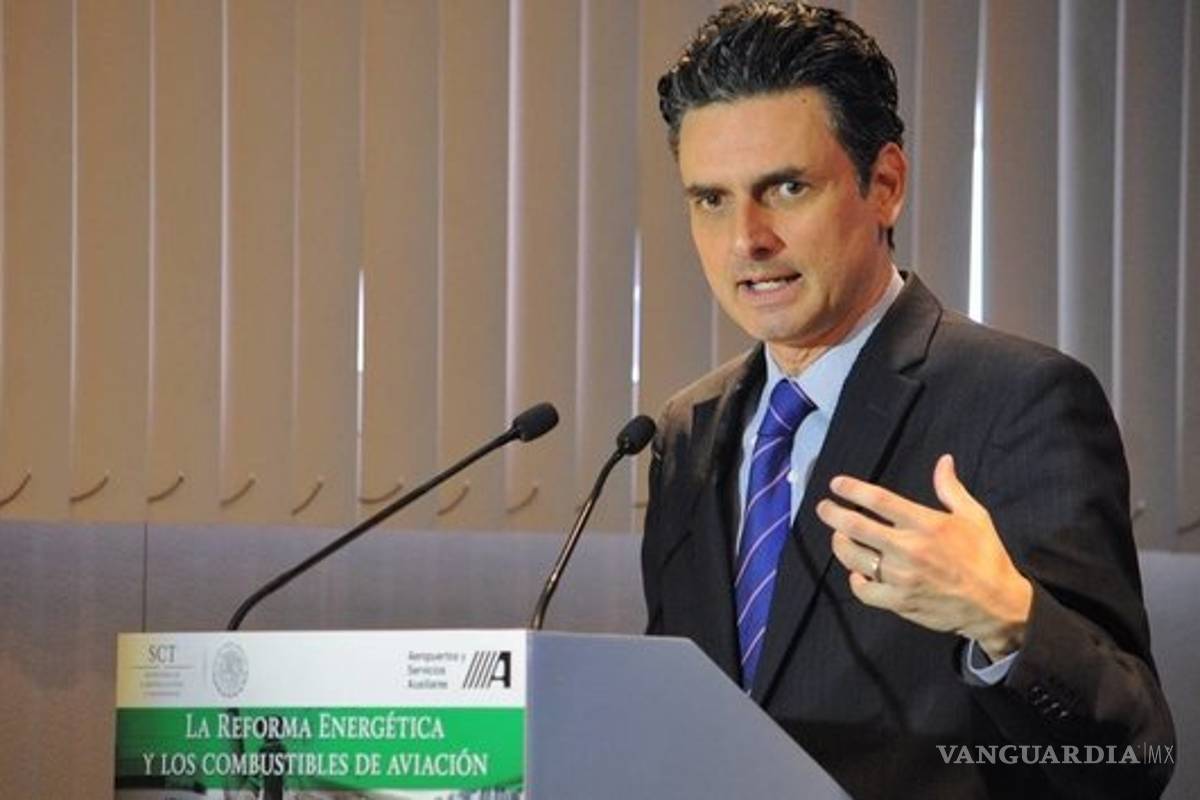 Inhabilitan 10 años a extitular de la Comisión Reguladora de Energía 'por conflicto de intereses'