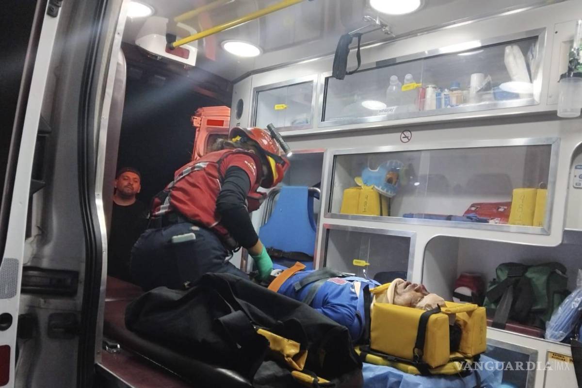 Se fuga auto tras atropellar a un hombre en la Saltillo-Monclova; lo daban por muerto