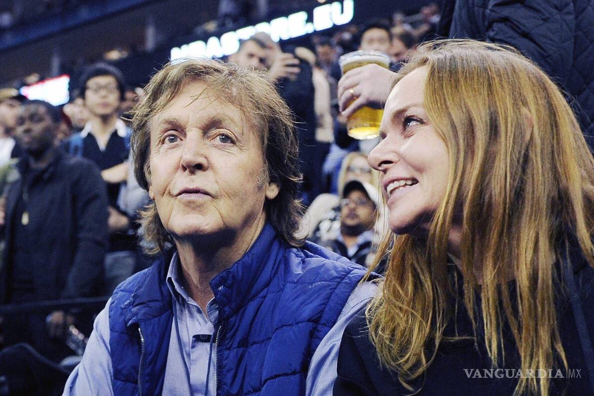 Stella McCartney celebra sus 50 años y dos décadas al frente de su marca