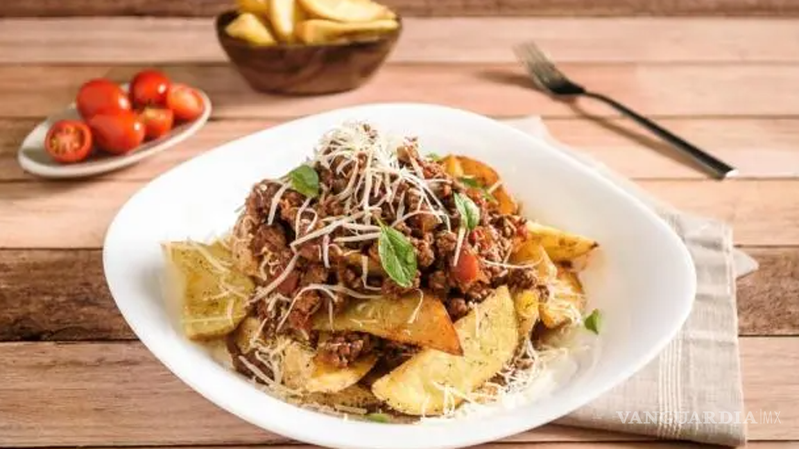 $!Papas fritas gajo a la boloñesa.