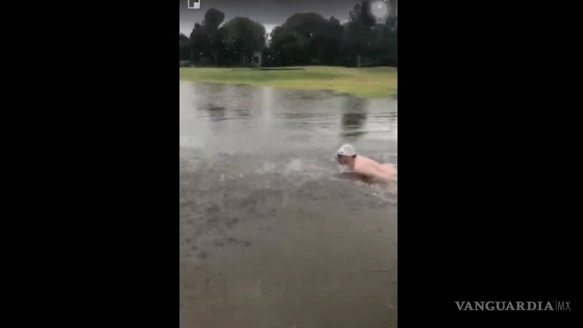 Ante megainundaciones en Torreón, ‘nadan’ en… ¡campo de golf!