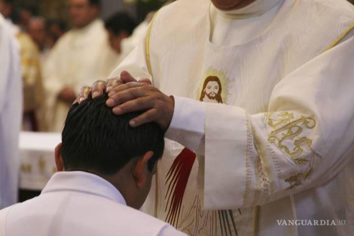 Estos 16 jerarcas católicos mexicanos encubrieron casos de abuso infantil, denuncia ONG