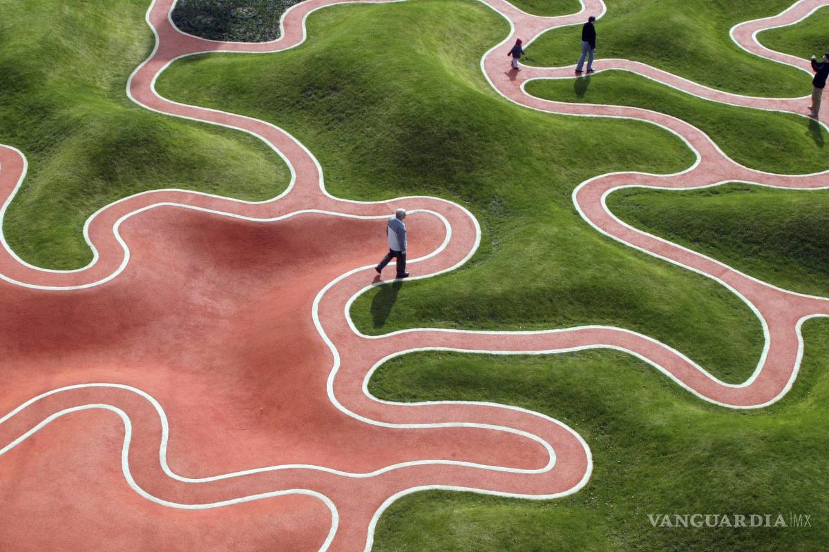 Inteligencia artificial provoca soledad e insomnio entre los trabajadores, según un nuevo estudio