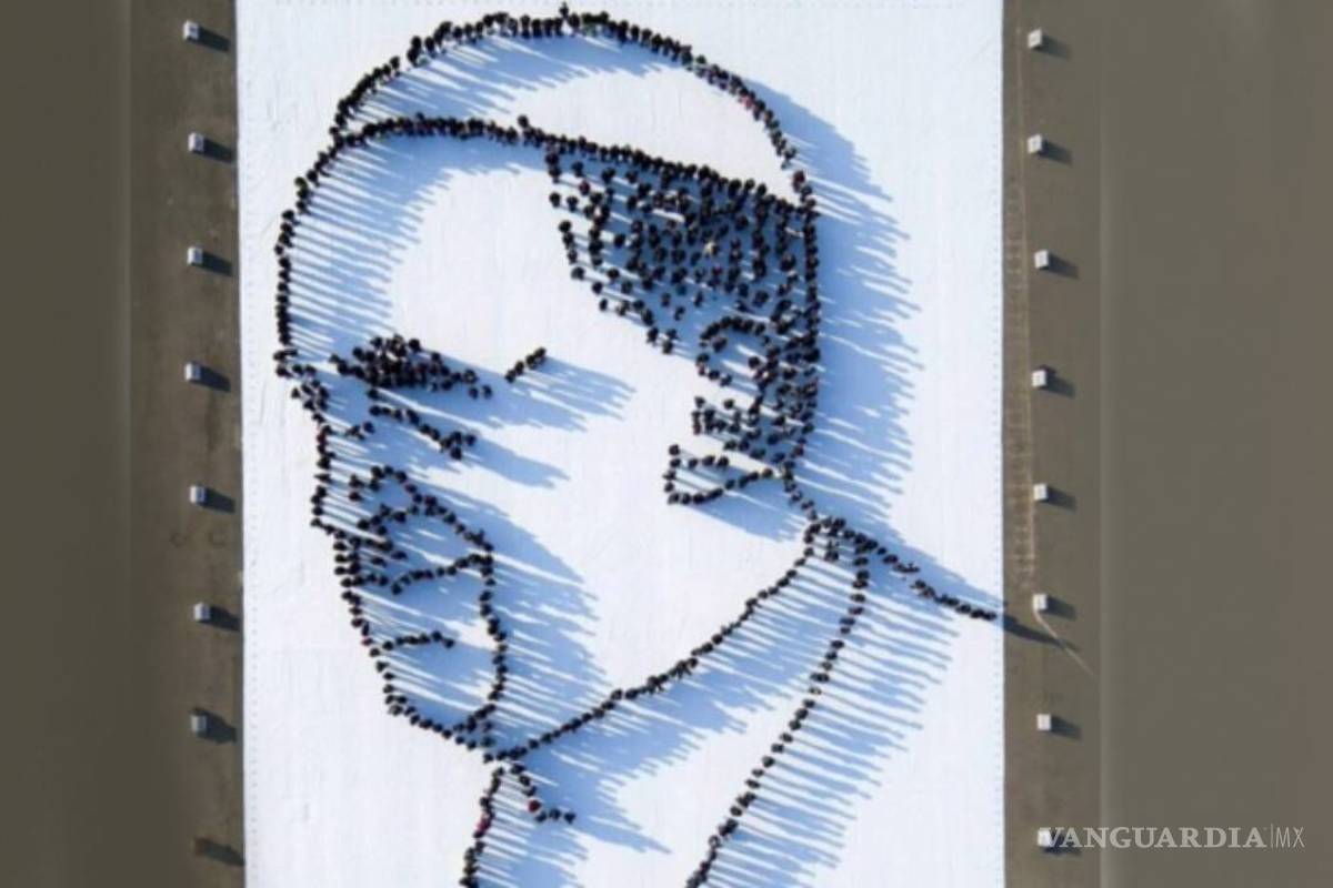 Recibe Morelia al Papa Francisco con retrato viviente