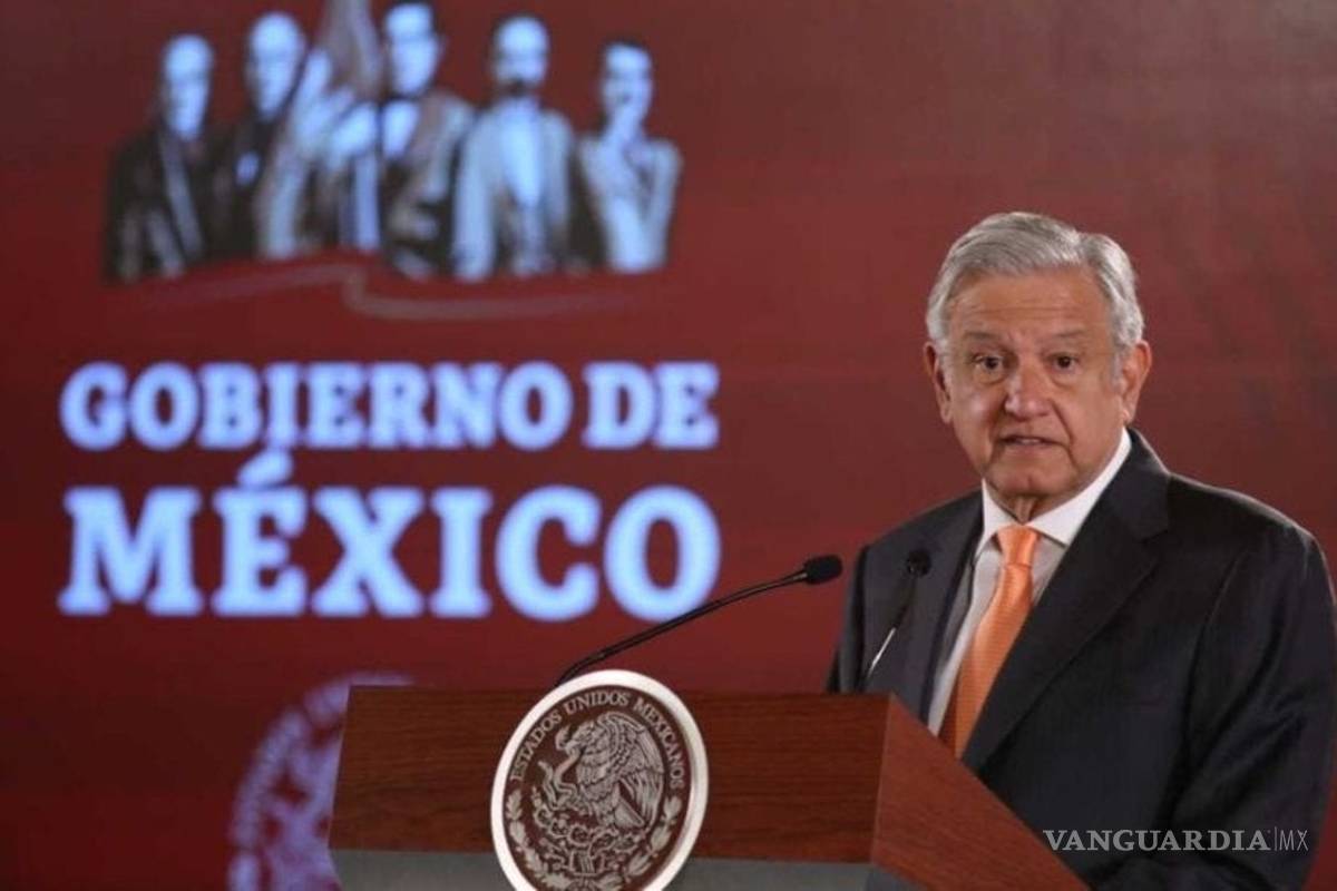 AMLO entregó “carta compromiso” a empresarios para que compren 'cachitos' de la rifa