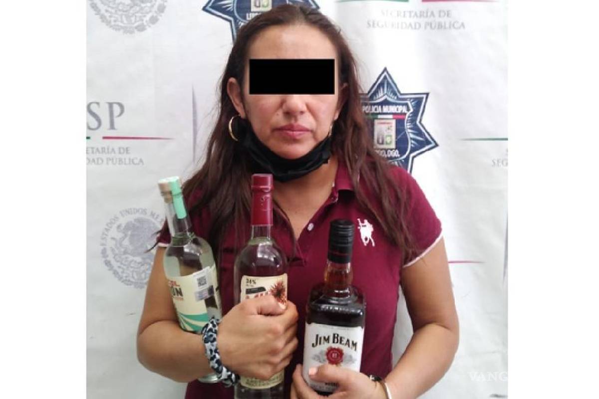 Mujer intenta robar alcohol para fiestas patrias... la atrapan en Durango