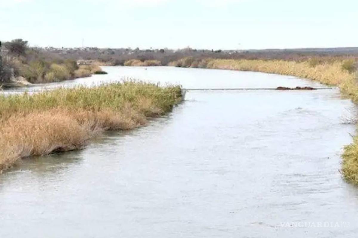 Dos menores son arrastrados por la corriente del río Bravo; uno fallece y aún no es localizado