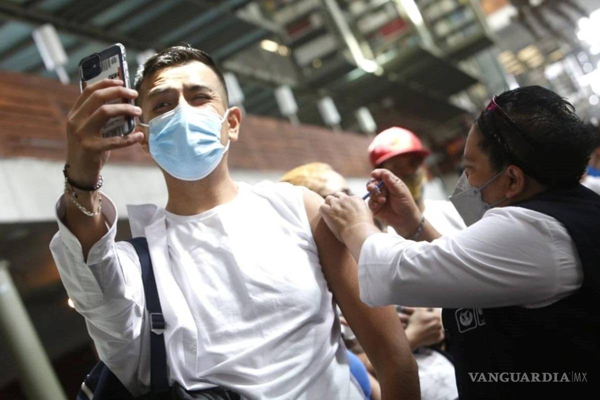 Este día inicia vacunación de refuerzo anti-Covid para adolescentes en CDMX