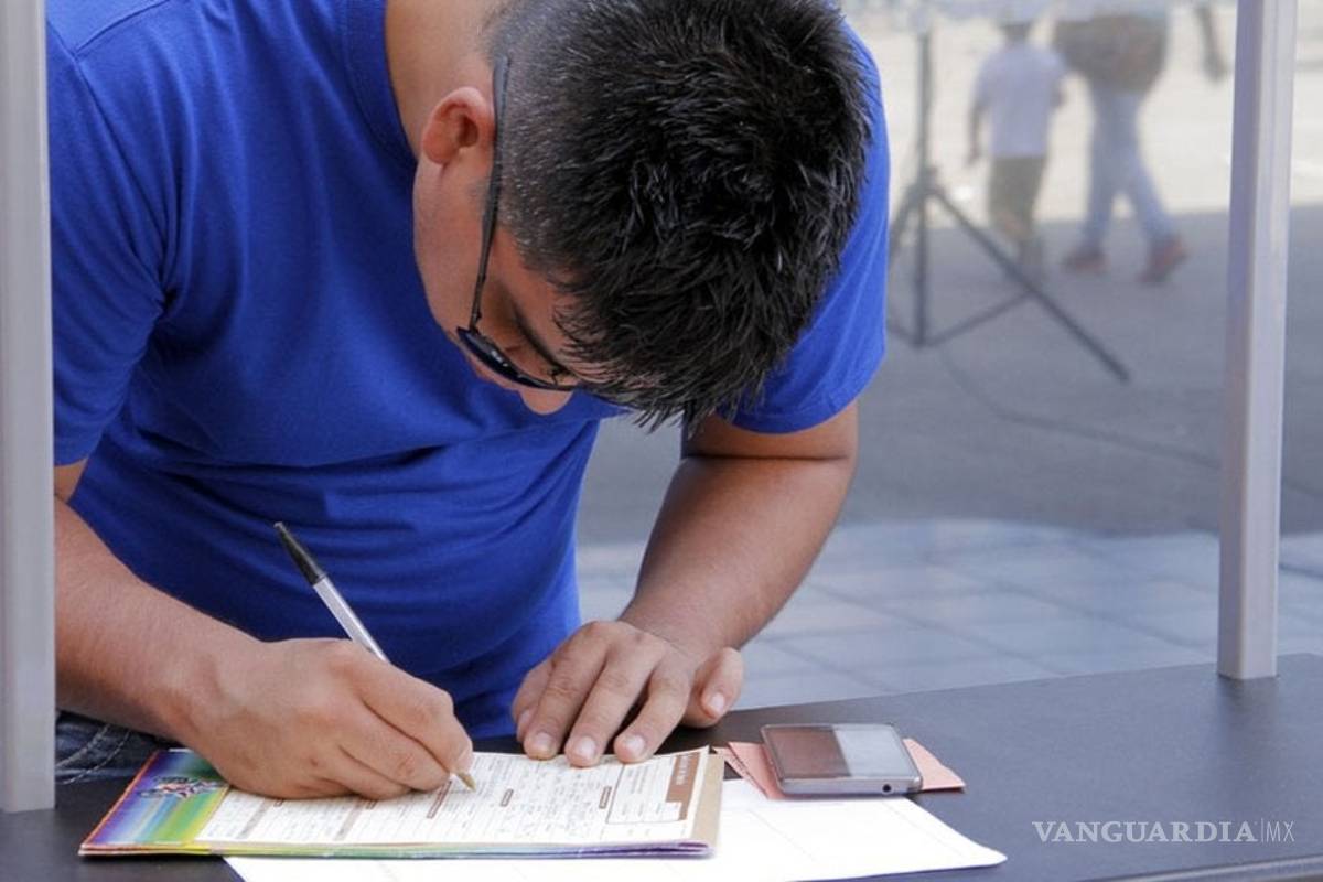 Generación de empleo formal se desploma 88% en mayo; la peor caída en una década