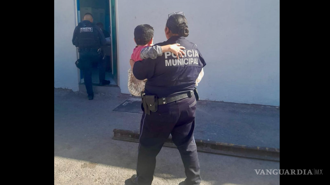 Rescatan a menor con parálisis cerebral tras reporte de omisión de cuidados en Torreón; padres detenidos