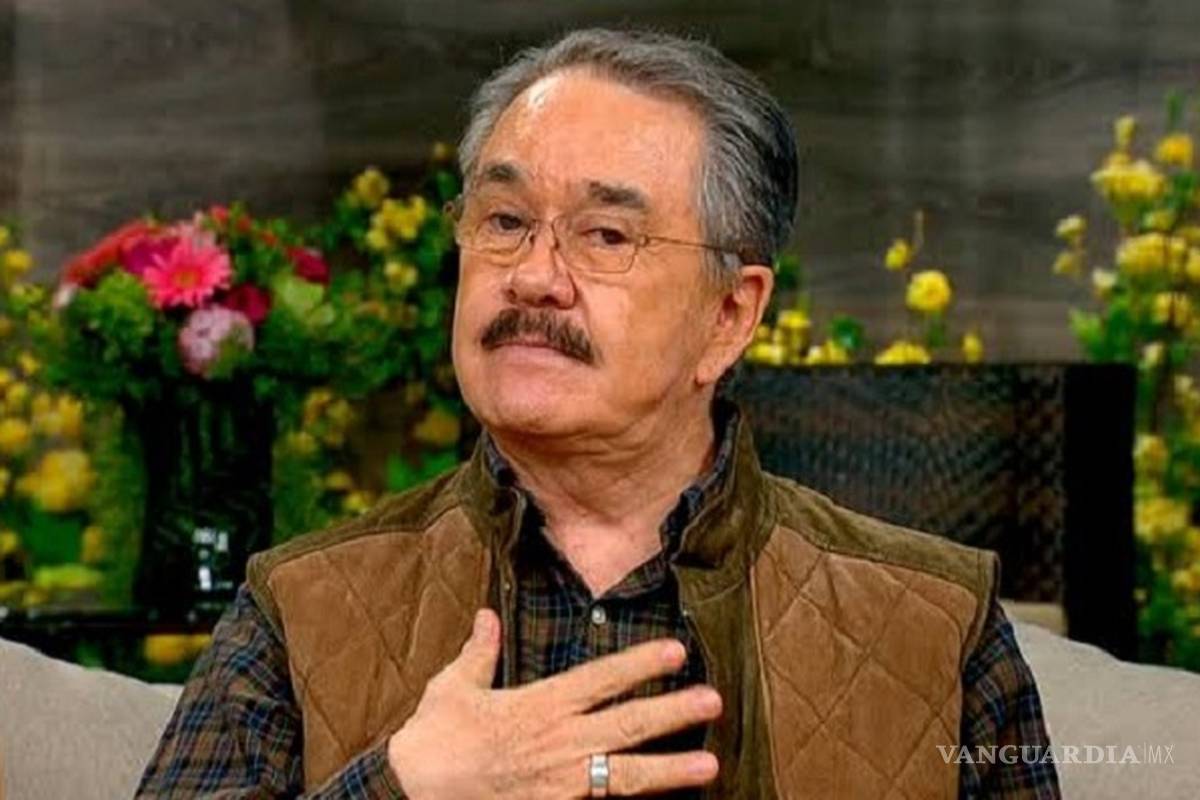 Captan a Pedrito Sola de paseo con su novio; dicen que tienen 18 años de relación