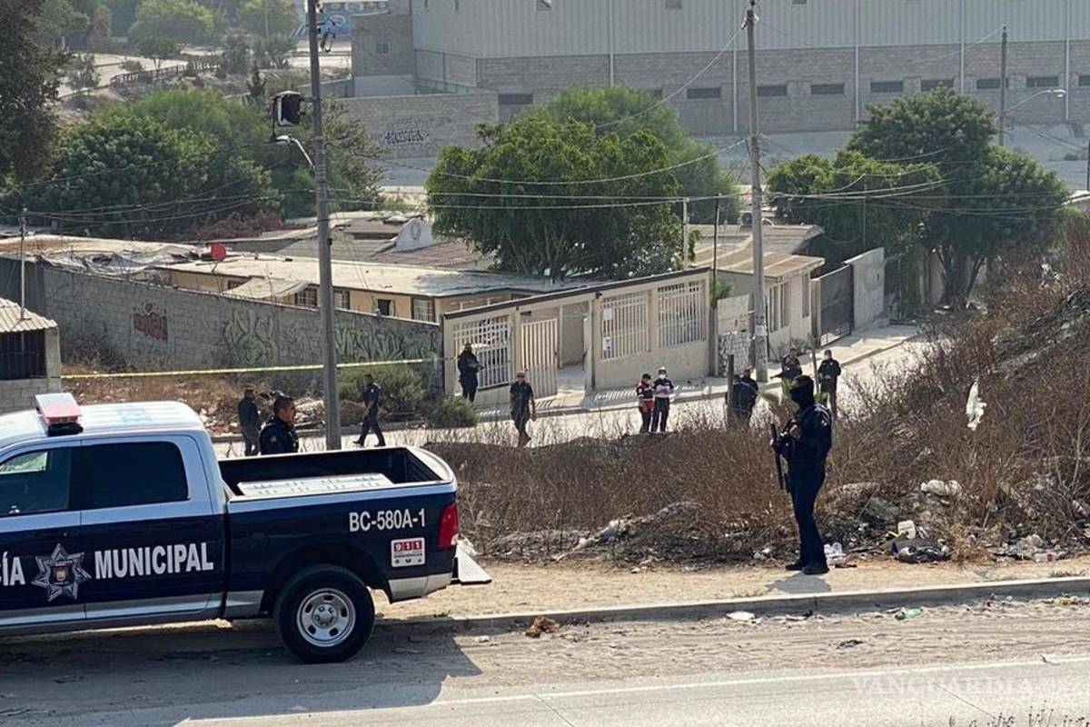 Muere niño en fuego cruzado entre delincuentes y policías en Tijuana
