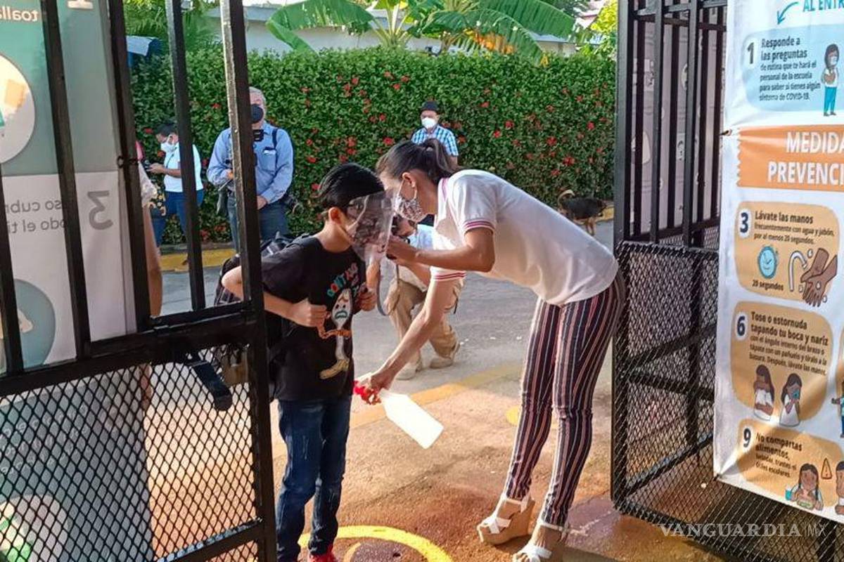 Cierran cinco escuelas privadas en Nuevo León por contagios de covid-19