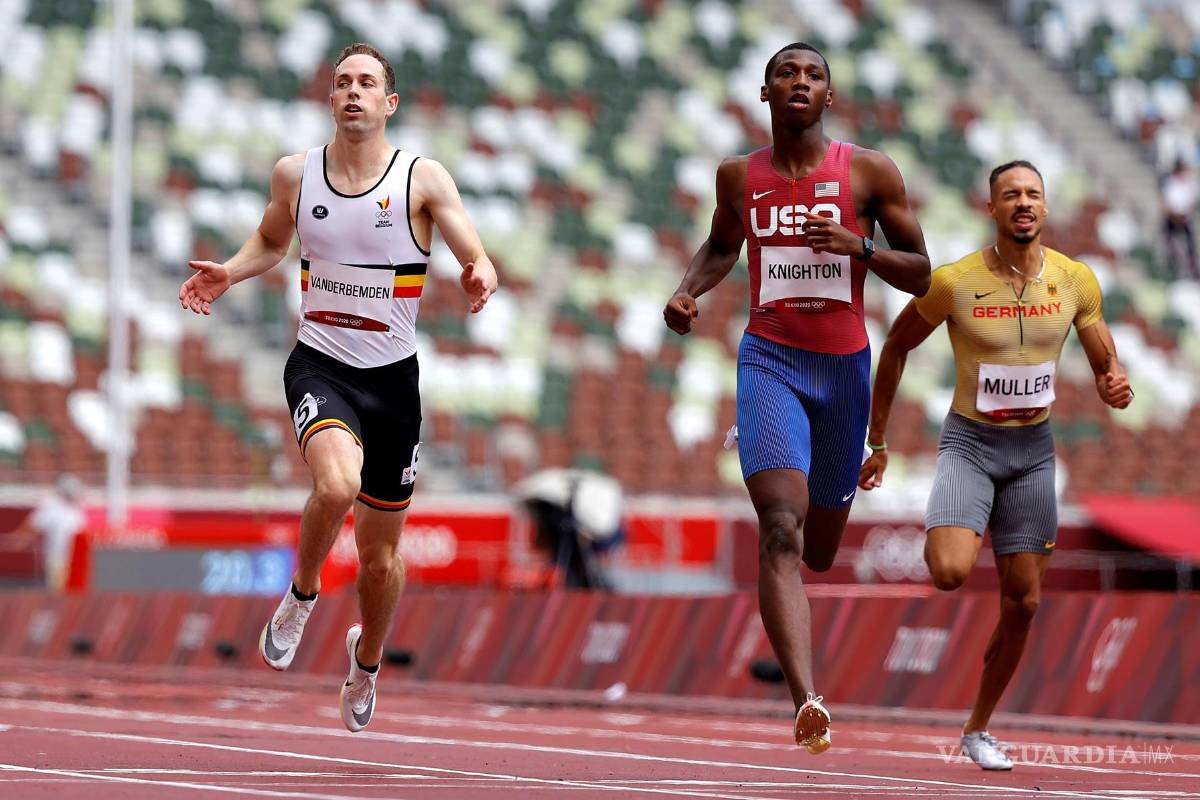 Con 17 años Erriyon Knighton de EU gana con desparpajo la semifinal de 200 metros