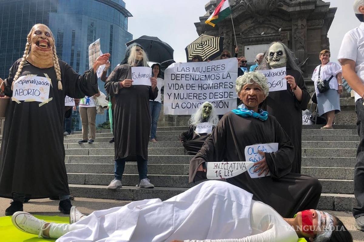Frente Nacional por la Familia pide a AMLO frenar iniciativas que van 'en contra de la vida'