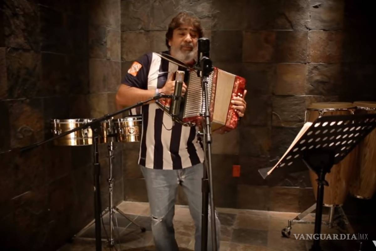 Celso Piña, el Rebelde del Acordeón y seguidor de los Rayados