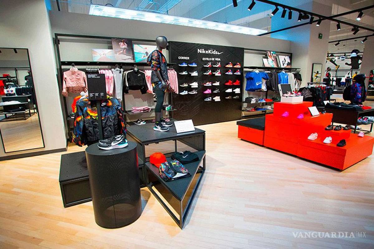Coppel lanza outlets de ropa; ofrece marcas como Nike y Levi's