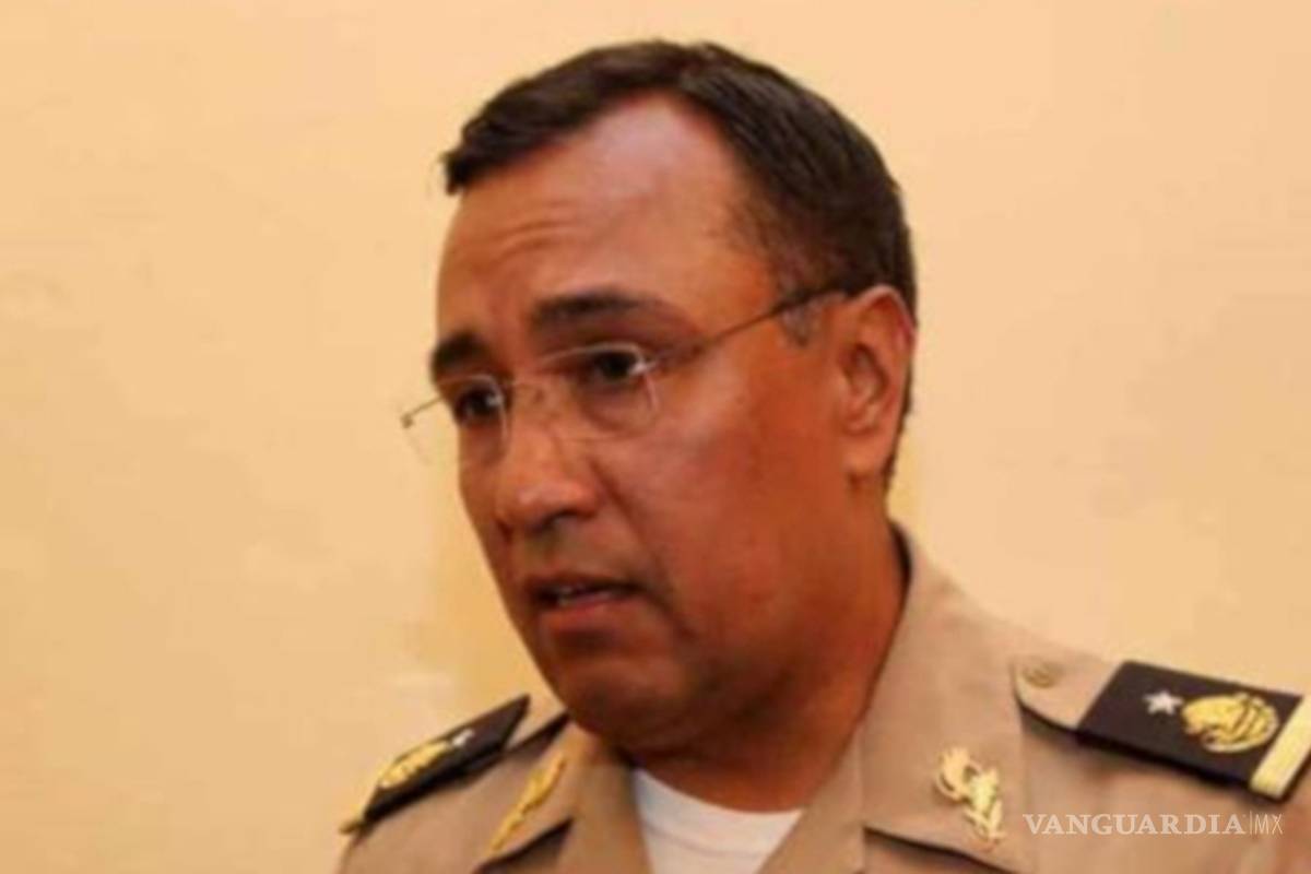 Retiran suspensión al general León Trauwitz; podría ser detenido