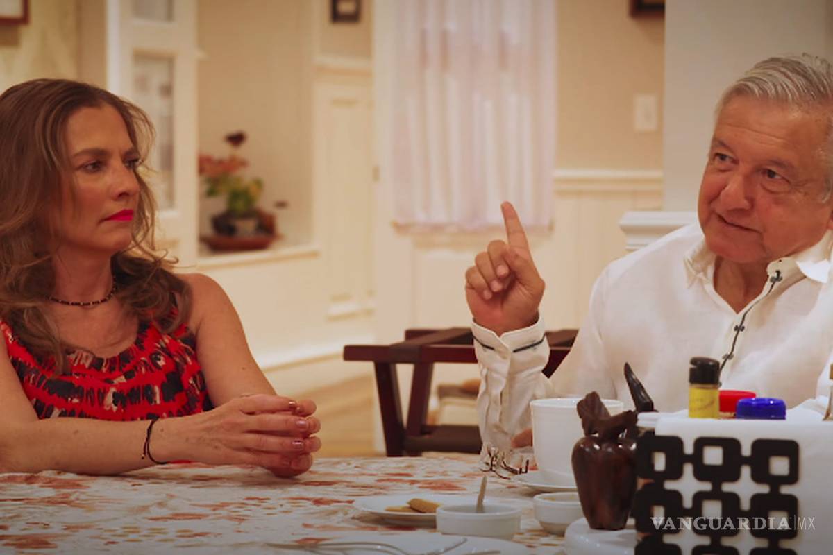 $!AMLO muestra el departamento de Palacio Nacional en el que vive