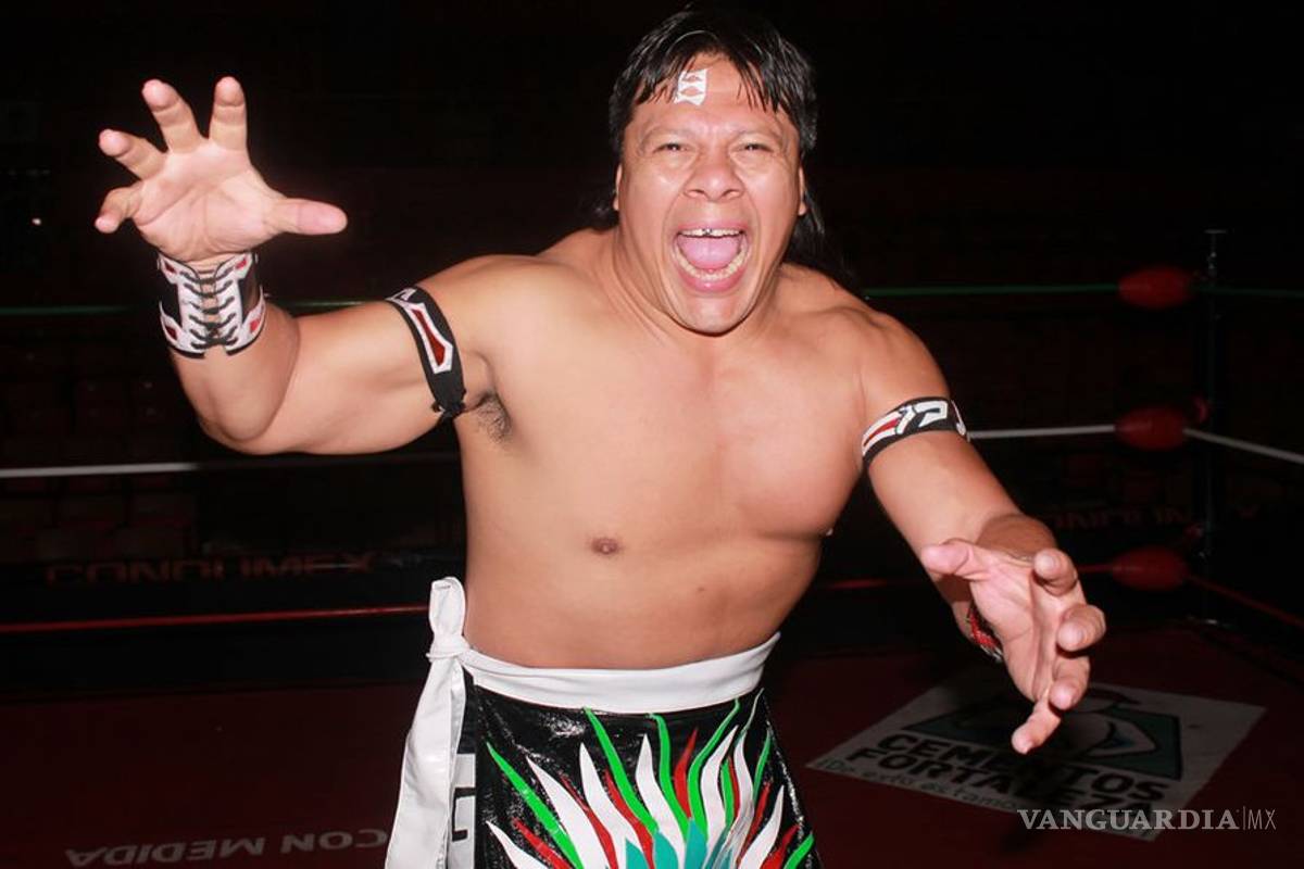 Último Guerrero cambia la lucha libre por las hamburguesas