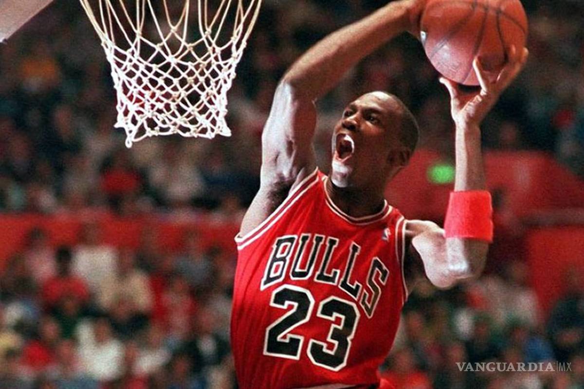 Michael Jordan tenía que ir de madrugada por la despensa para que no lo molestaran