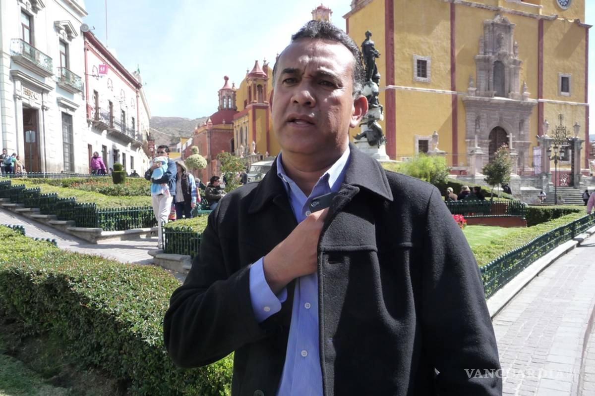 Ejecuta a exalcalde un comando armado; le disparan en el interior de su empresa de transportes