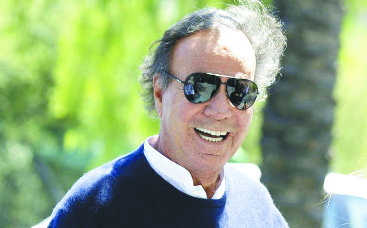 Festejará Julio Iglesias 50 años de carrera en Monterrey