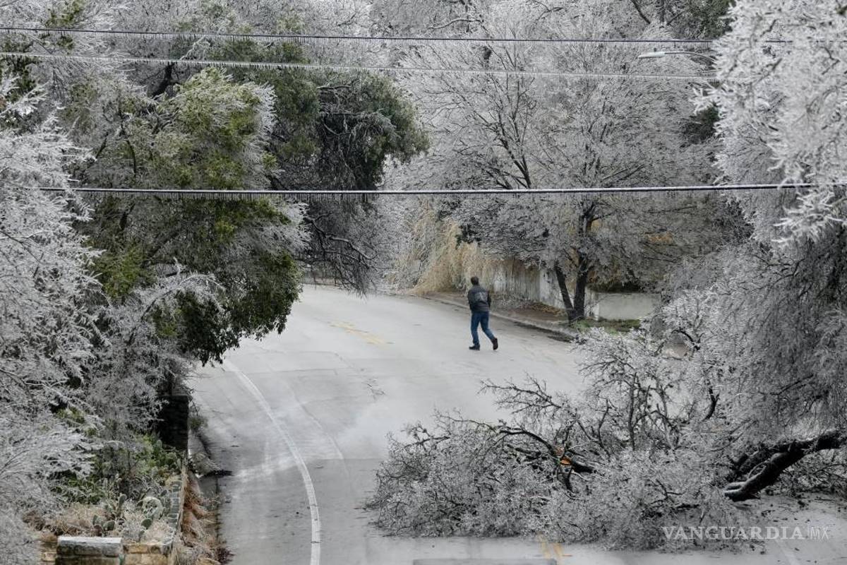 Tormenta invernal congela a los estadounidenses desde Nuevo México hasta Virginia Occidental