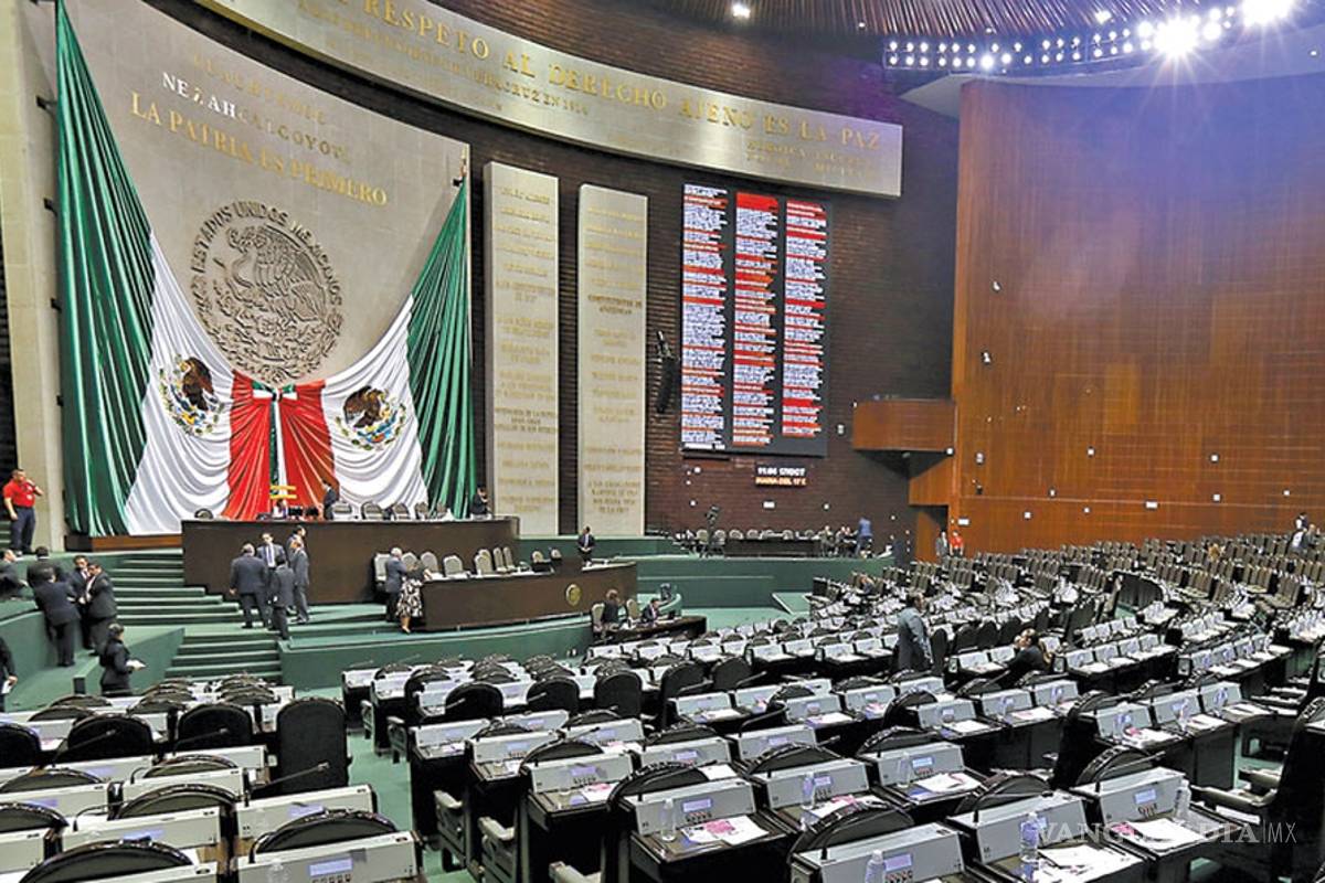 Diputados aprueban ir por reelección sin pedir licencia