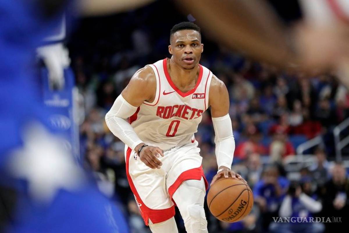 Russell Westbrook da positivo a coronavirus y no viaja a Orlando