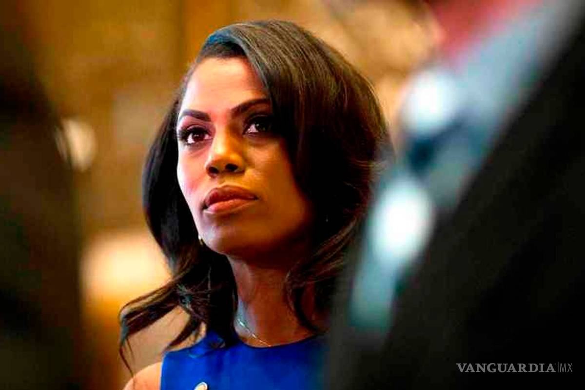 Donald Trump califica de "chiflada" a exasesora que grabó pláticas