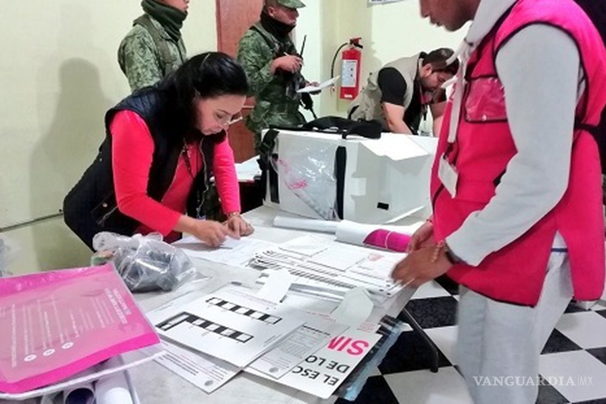 $!La participación de los ciudadanos es clave para la imparcialidad en el proceso de conteo.