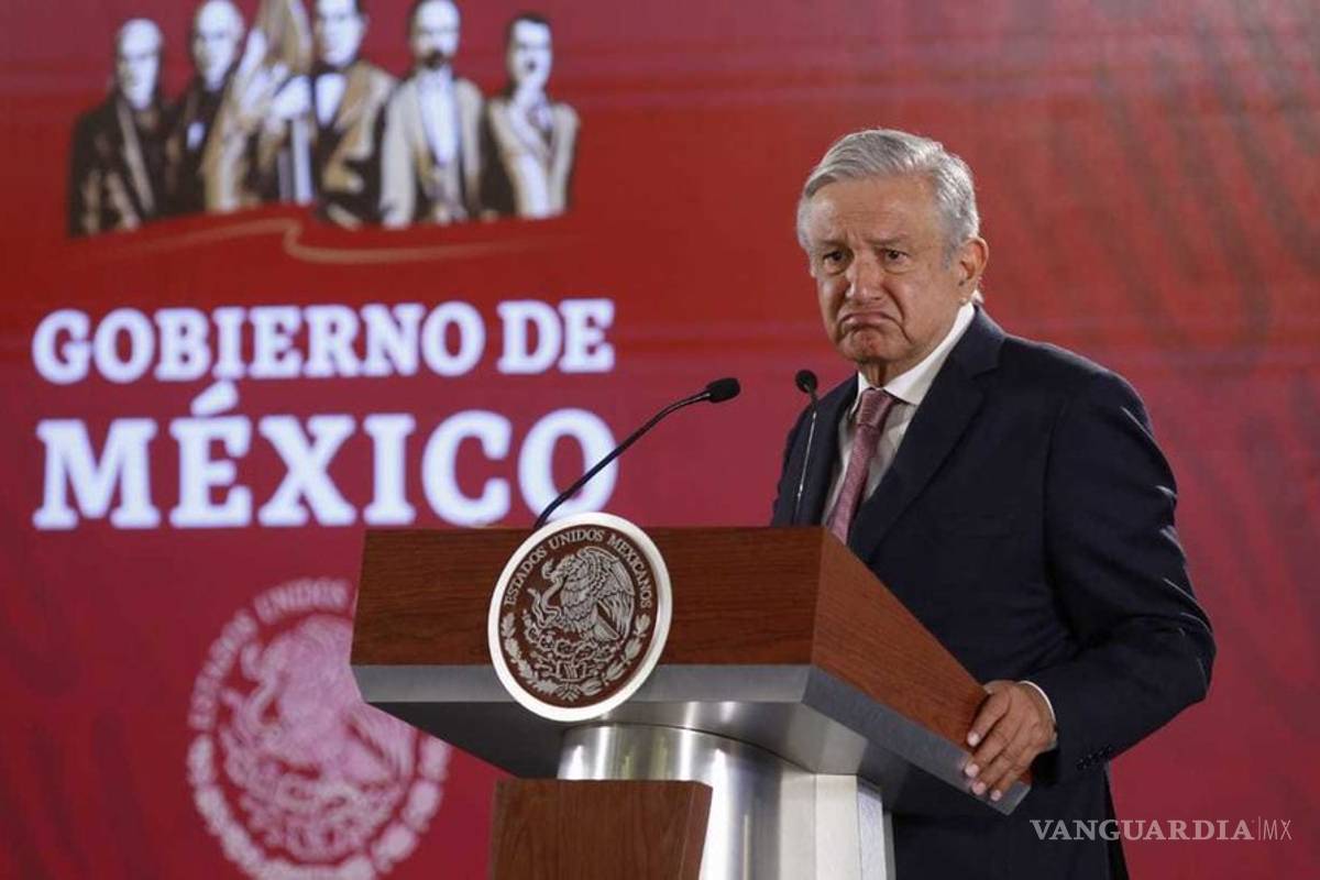 &quot;Hoy mismo lo voy a ver, y no es por la presión&quot;, AMLO promete que se pagará a médicos residentes