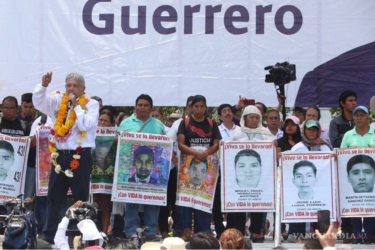 AMLO no tiene excusas para no investigar caso Iguala: familiares