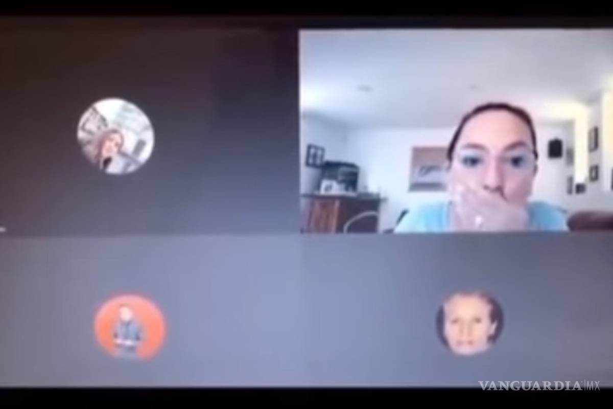 "Se ponen bien perritos los...", maestra insulta a alumnos en videollamada, creyó que había terminado sesión