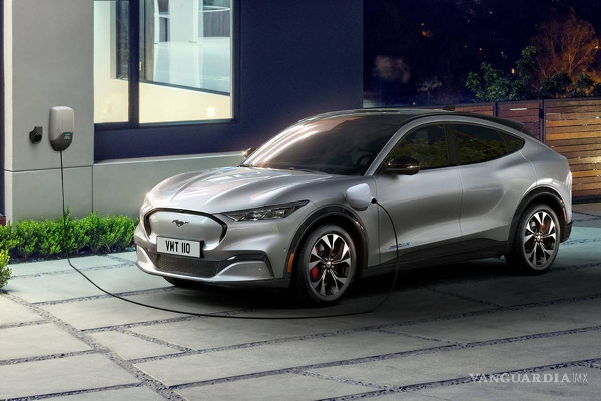 Ford arranca producción en México de vehículo eléctrico