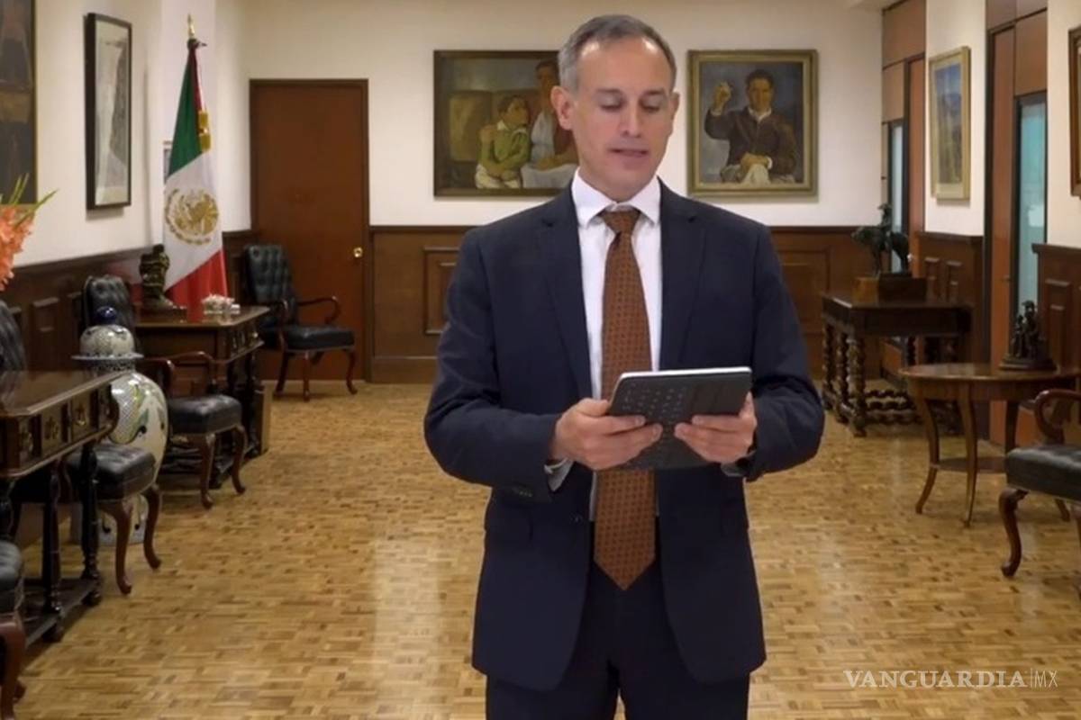 Pide López-Gatell quedarse en casa leyendo; comparte poema de Miguel Hernández