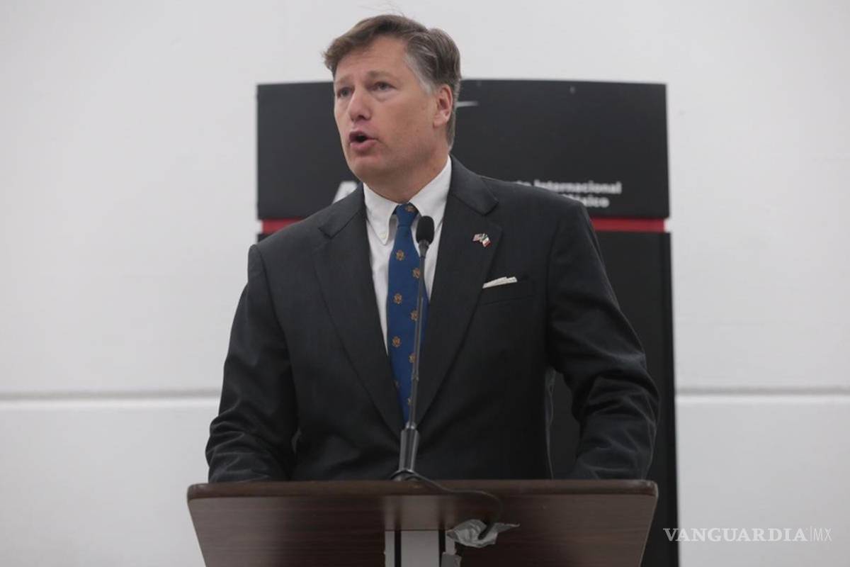 AMLO se reúne en privado con embajador de EU en México