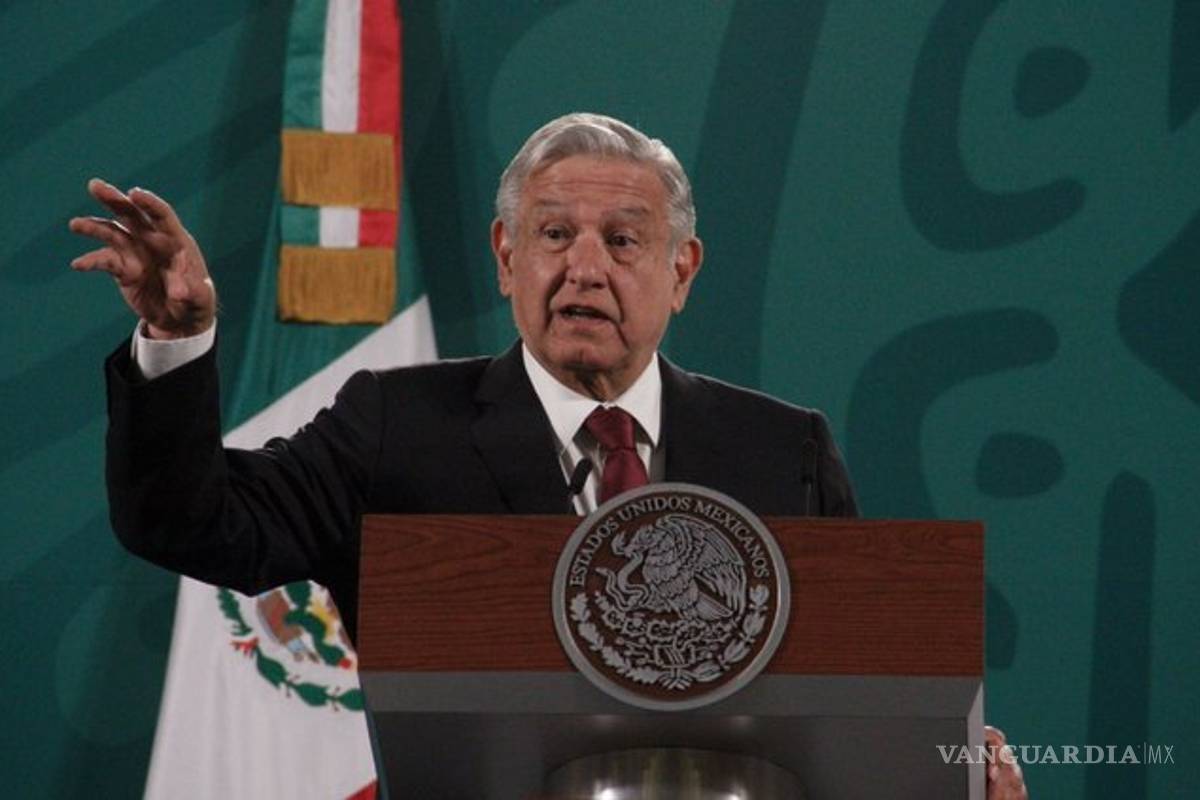 Subirán pensiones para el sector público, anuncia AMLO