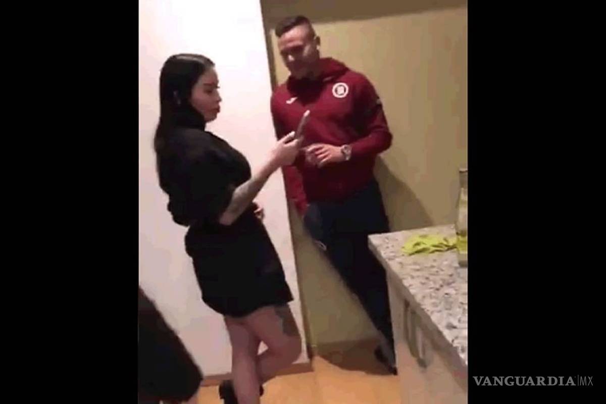 Fiesta del 'Cabecita' Rodríguez es un 'mensaje' para irse del Cruz Azul