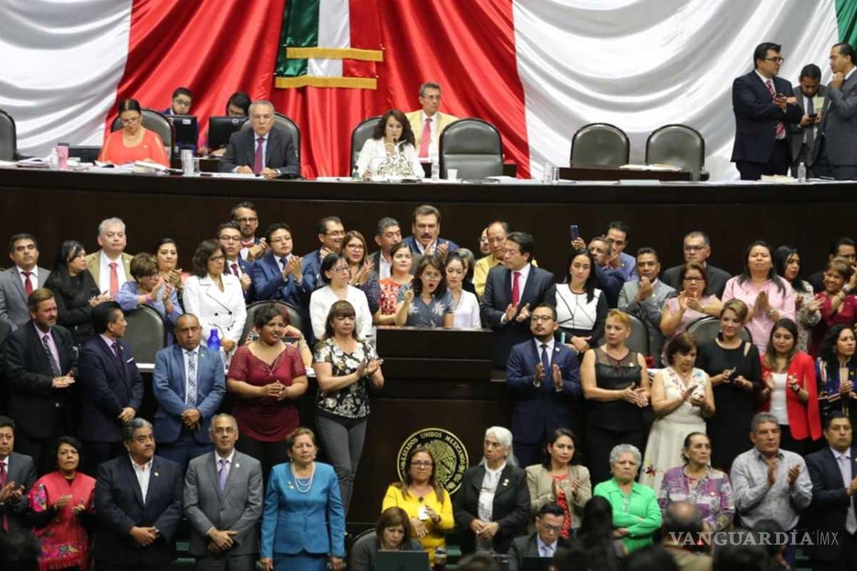 Diputados avalan reforma educativa; está 'envenenada', dicen panistas