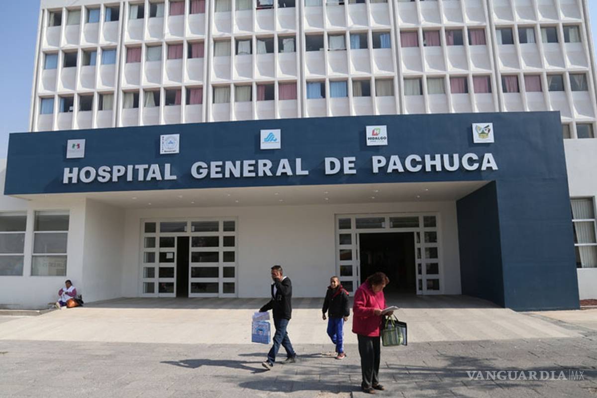 Corren a director de hospital de Hidalgo por vacuna a líder sindical