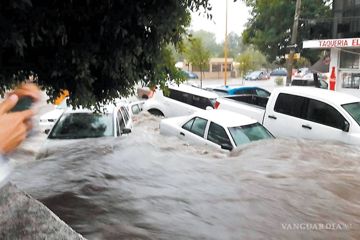postes Inunda fuerte tromba 60 casas en Aguascalientes