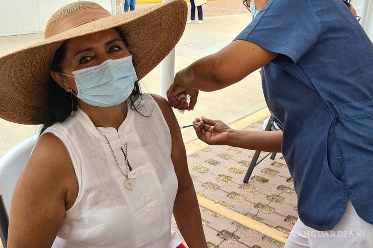 Regidora de Morena en Acapulco presume que fue vacunada contra el COVID-19